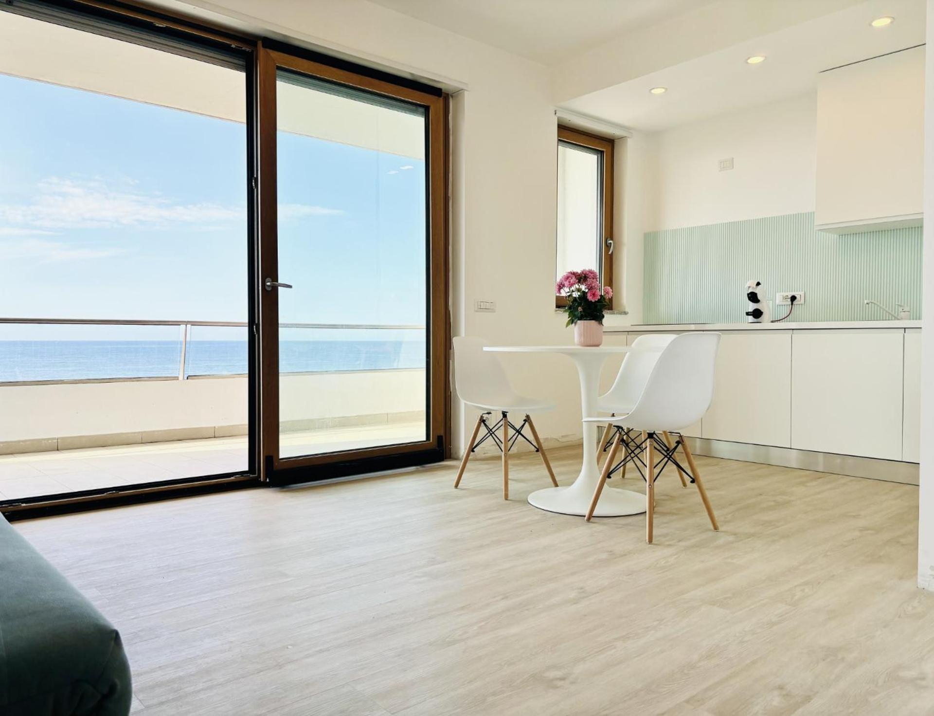 Le Conchiglie Aparthotel Porto Torres Bagian luar foto